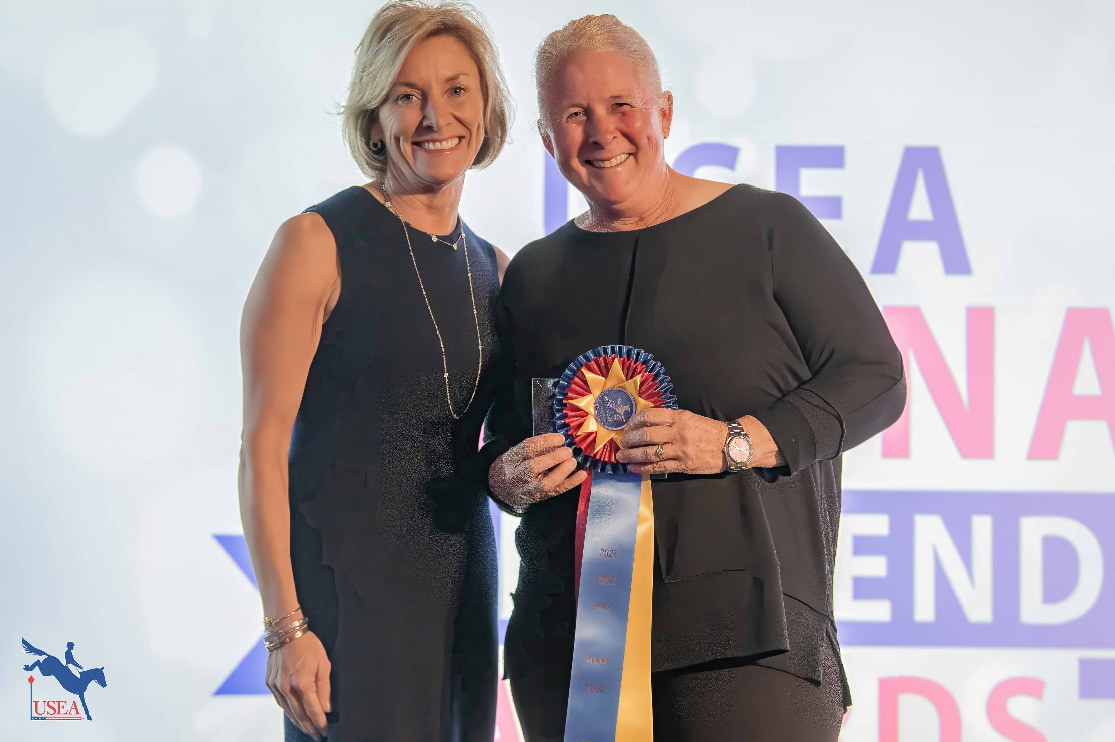 Andrea Pfeiffer accepted the 2025 USEA Novice Horse of the Year award for SZ Raudo. USEA/Meagan DeLisle photo