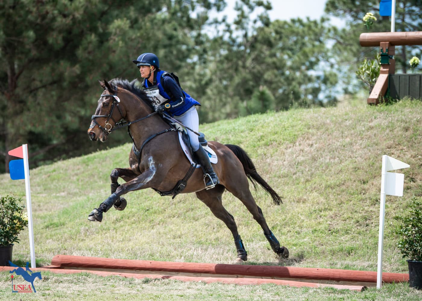 Hayley Frielick and Dunedin Black Watch jumped through the tricky coffin in the CCI4*-S. USEA/Lindsay Berreth photo